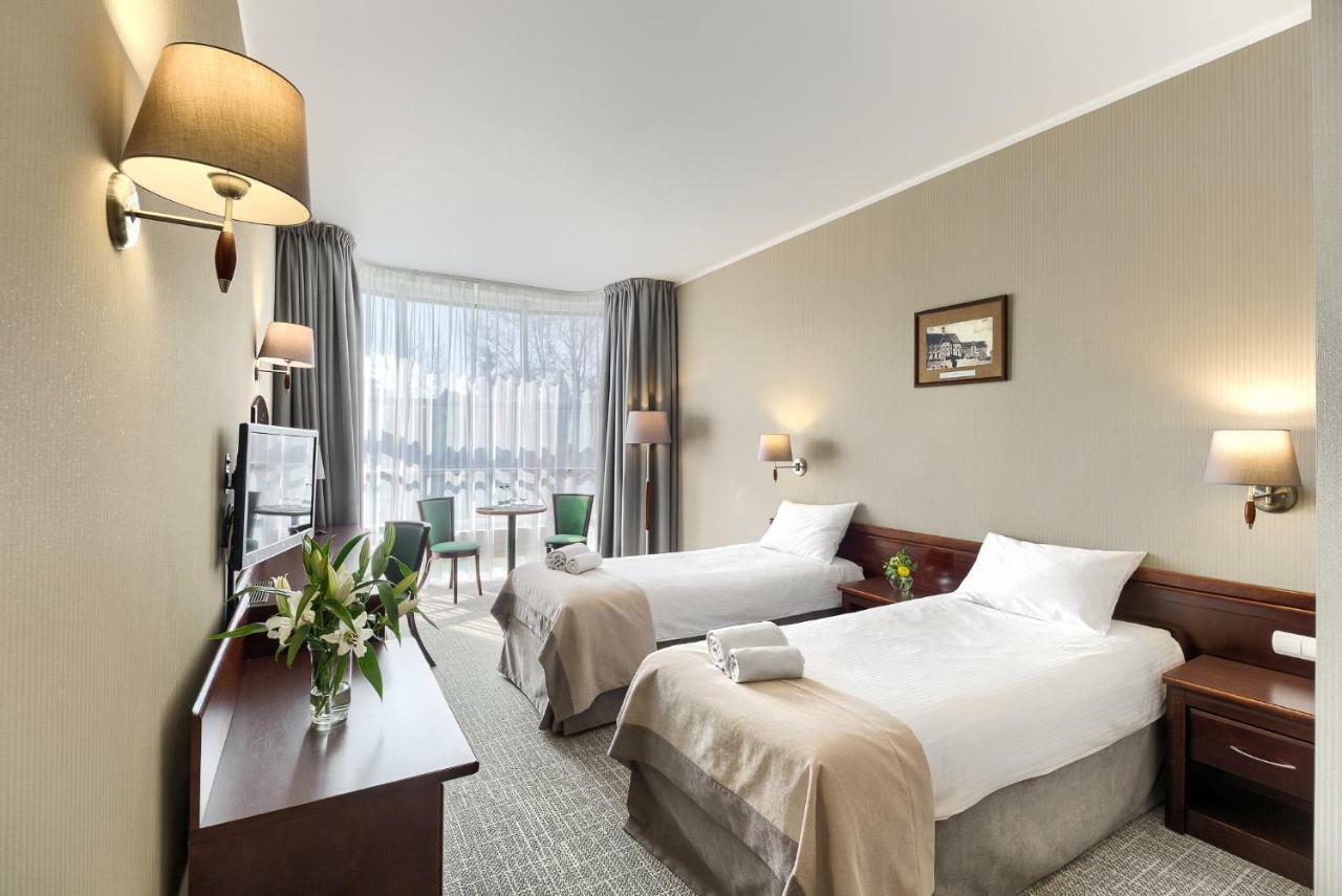 Hotel Olympic Wronki Kültér fotó